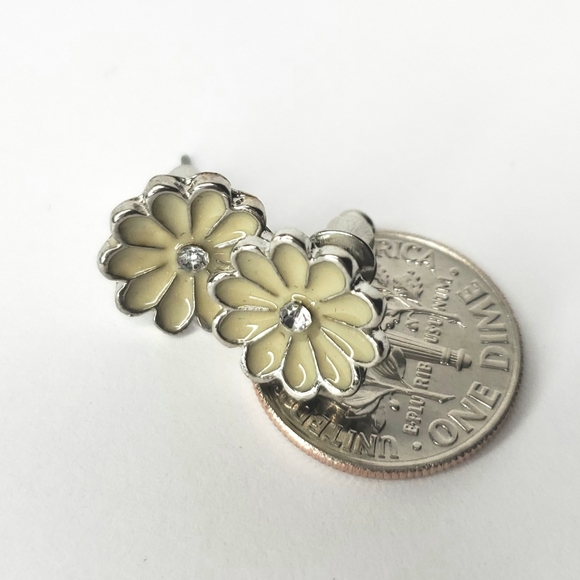 🌻Small flower earings - Picture 5 of 6